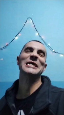 Юморист!