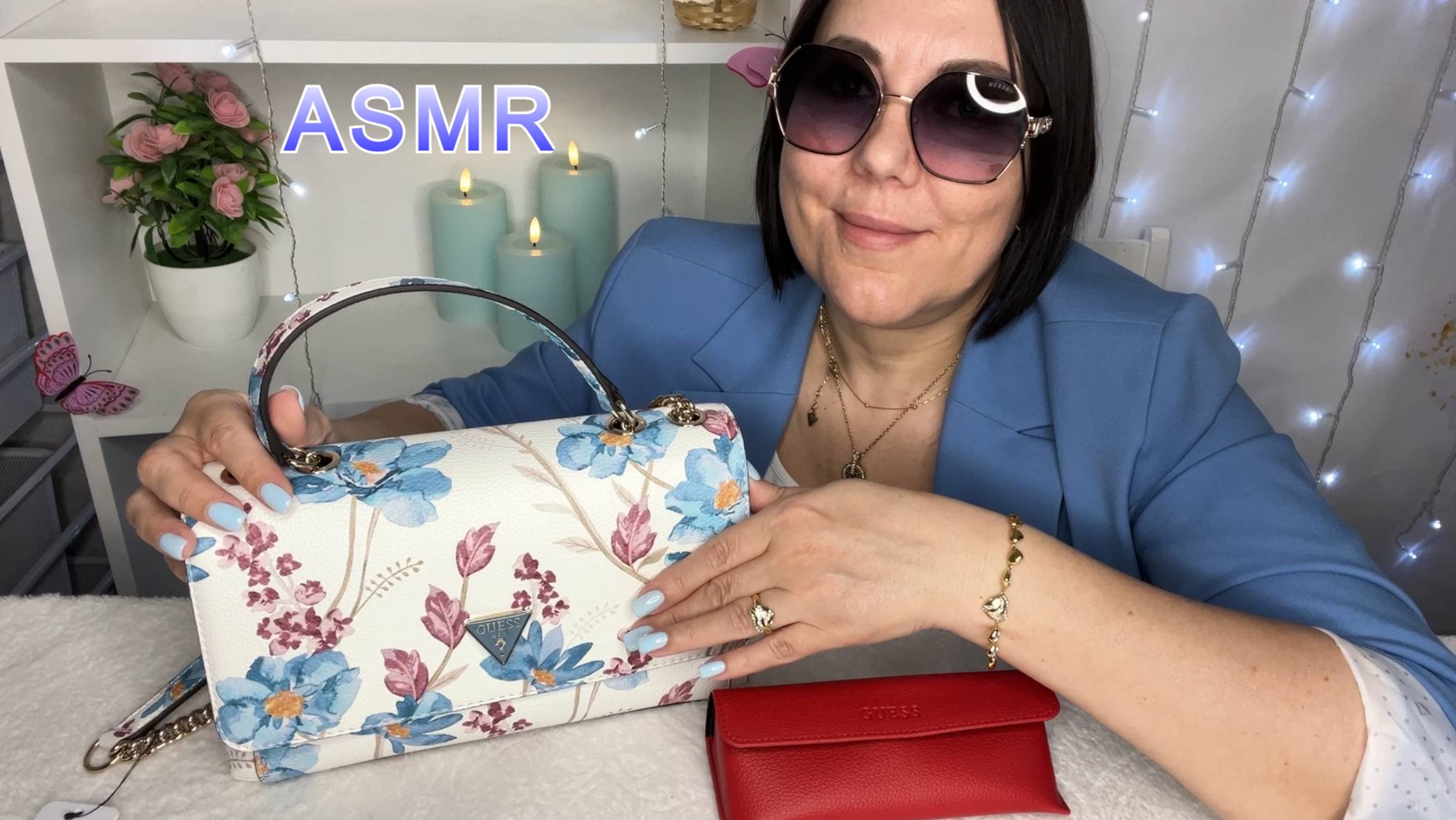 ASMR👝ЧТО В МОЕЙ ЛЕТНЕЙ СУМКЕ GUESS🥰 ВИДЕО ДЛЯ СНА😴 ШЕПОТ Таппинг Звук кожи, цепочек