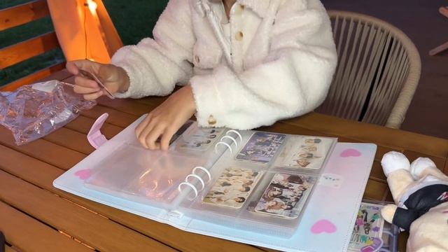 Обзор биндера и карточек stray kids смотреть онлайн