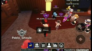 ЛУТШЫЙ ТРЕЙД! В ВЫЖИТЬ УБИЙЦА РОБЛОКС!