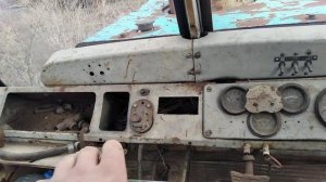 старий трактор т50