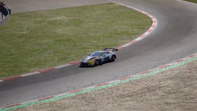 Весёлые гонки на NURBURGRING! ASSETTO CORSA COMPETIZIONE смотреть онлайн