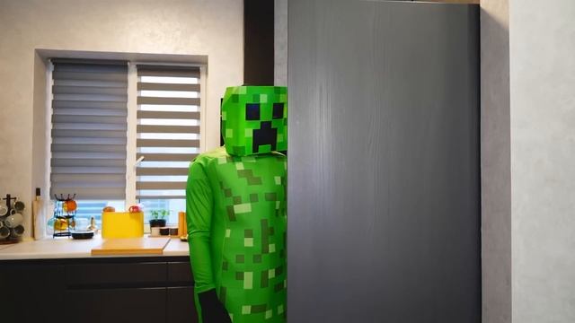 МАЙНКРАФТ в Реальной Жизни! смотреть онлайн