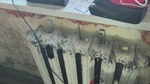 Лопнули батареи в доме.  Что делать?