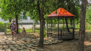 Сквер Школьный продолжает обустраиваться
