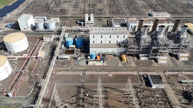 С начала мая Китай усиленно распродает активы США тем