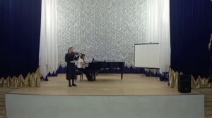 Иванова Екатерина , ГФ БГИИК, г.Губкин 
Глюк К.Мелодия