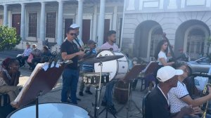 Утро , оркестр в Санта Клара