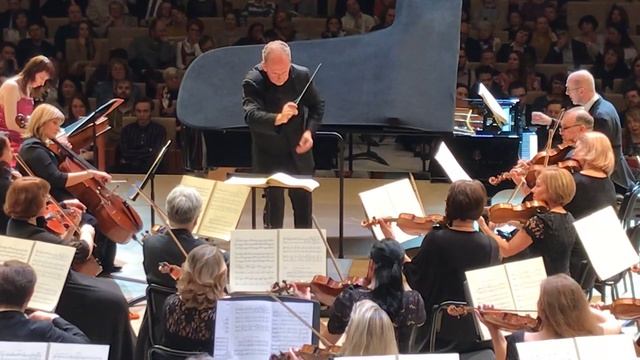 Messiaen: Turangalîla Symphonie (I-Х). Dmitry Liss, Ural academic Philharmonic orchestra. Мес? смотреть онлайн