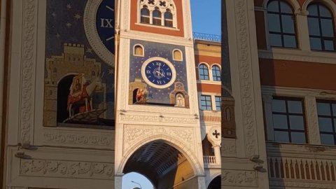 Знаменитые часы с осликом в г. Йошкар-Ола #красивыемес?