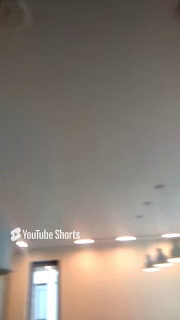 Трековое освещение на натяжных потолках