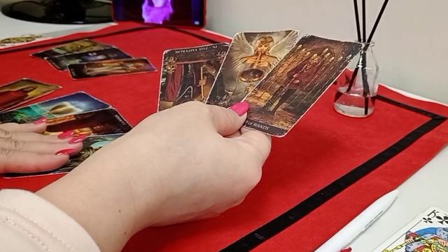 Короли . Любит ли Он Вас? смотреть онлайн