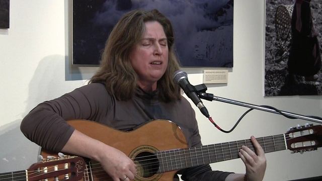 Елена Лебедева. Концерт в библ. им. М.Волошина 10.11.2013. Часть 1 (из 2)