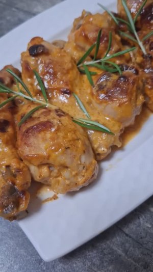 Рекомендую  приготовить  так, куриную голень, смачненько!
