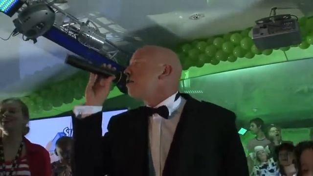 Празднование 10-летия The Sims в России смотреть онлайн