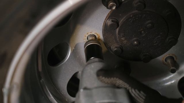 240823 FHD Домкрат гидравлический подкатной Вихрь ДМК 3Б смотреть онлайн