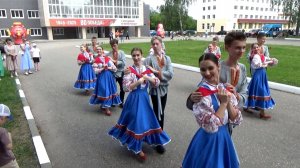 “СЕМИК и ТРОИЦА” фольклорное представление у ДК.Спутник города Вязники. 3-я часть