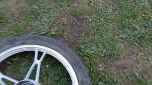 Как снять переднее колесо с альфы🏍🏍 убираем шуруп