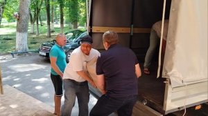 Активисты из Анапы Краснодарского края доставили гуманитарную помощь в донецкую школу-интернат