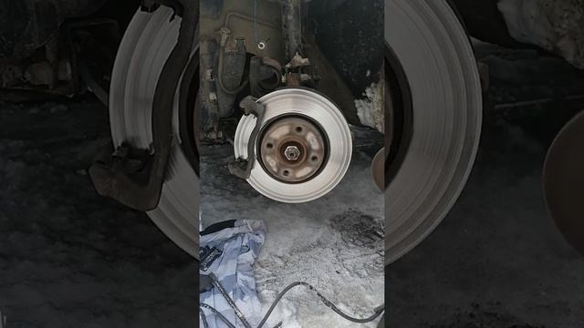 Тормозной диск, стачиваем выработку смотреть онлайн