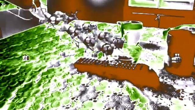 Дед мороз упал с саней. Бедняжка in My Talking Tom Chorded смотреть онлайн