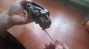 Как снять ручку  двери наружную на Фольксваген Пассат