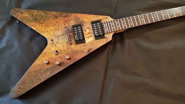 Обзор сборки Schecter V-1 Apocalypse (оригинал, китайская сборка) смотреть онлайн