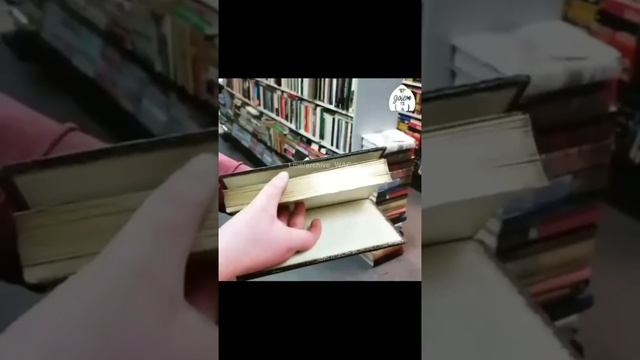 Скрытые произведения искусства, нарисованные на краях старых книг.