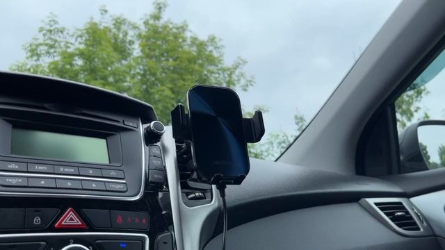 Автомобильный держатель для смартфона iBOX TRON i8 смотреть онлайн