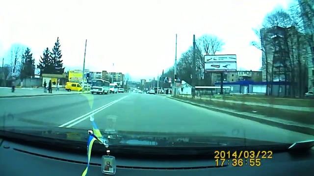 Видеорегистратор GT E 50 (День) смотреть онлайн