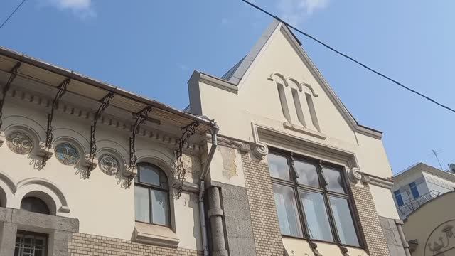 Львы в Хлебном переулке