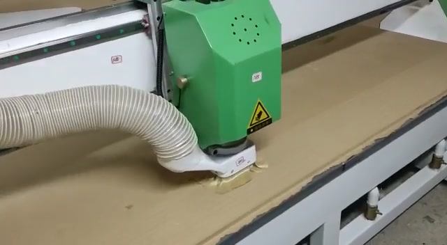 Запустили фрезерный станок  станок с ЧПУ WoodTec CH 2030L