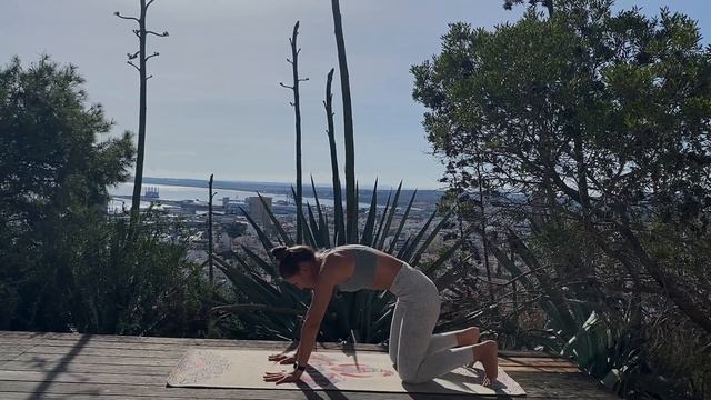 16 ДЕНЬ ЙОГА МАРАФОНА - УКРЕПЛЕНИЕ И РАСТЯЖКА БЁДЕР смотреть онлайн