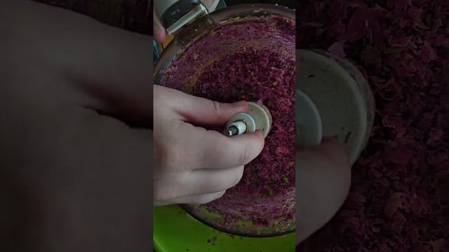 Перефасовка розы из мороз камеры. Помол и укладка в бо? смотреть онлайн