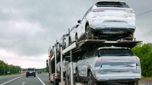 Импорт новых легковых автомобилей в РФ сократился в четыре раза