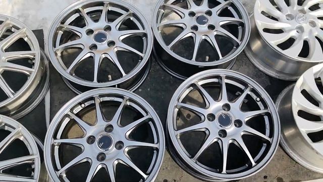 Литые диски из Японии r15 4x100 5.5J ET43 DIA67.1 смотреть онлайн