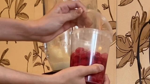 Молочный коктейль за 2 минуты🍓 смотреть онлайн