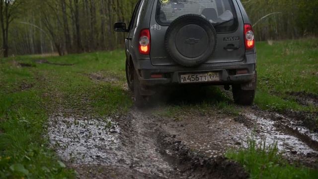 Деревенский OFF-Road на ниве| Изучаем новые дороги смотреть онлайн