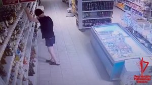 ‼️В Талдоме мужчина выбил стекло в продуктовом размером с дверь для собак и пролез в магазин‼️