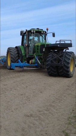 Разворот на John Deere 6230 Trike