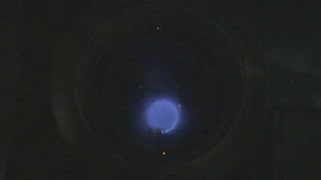 Движение пучка электронов в магнитном поле