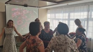 песня и каравай специалистов
