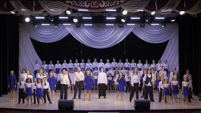 8 Т.Демчук Непобедимы учащиеся и преподаватели школы. смотреть онлайн