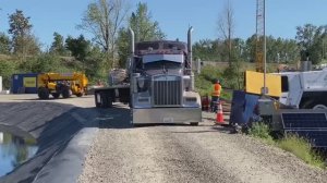 Разгрузка на водохранилище Kenworth W9