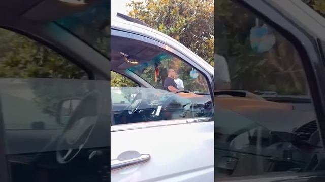 «Вчера, 10 июня 2025 года, около 20:00, я приехал в аэропорт Адлера на белом Mercedes Vito, чтобы...