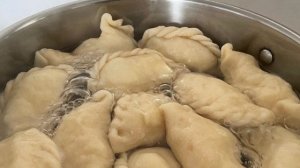 КАК и СКОЛЬКО ВАРИТЬ ВАРЕНИКИ, ЧТОБЫ ОНИ НЕ СЛИПЛИСЬ и