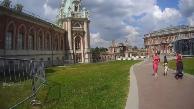 Сочинцы в Царицыно:куда сходить в Москве летом - Парк, усадьба, роскошные дворцы и фонтаны, обзор