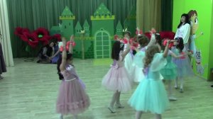 МБДОУ"ИЗУМРУДНЫЙ ГОРОД" ВЫПУСК 2025 по мотивам сказки"Волшебник Изумрудного города"группа №10 ПЧЁЛКИ