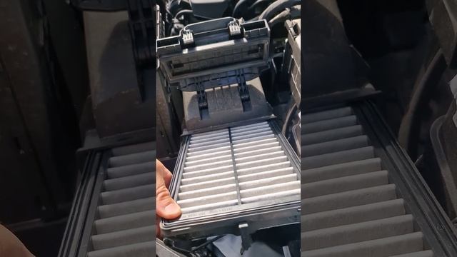 Hyundai Santa Fe 4 (2023) замена воздушного фильтра смотреть онлайн