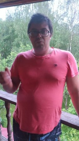 Что делают из старого пластика и стекла? Не поверишь!